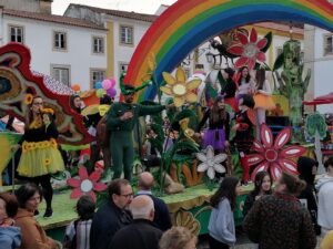 Dois anos depois, corso do carnaval saiu à rua em Tomar (c/ fotos e vídeos) carnaval Tomar 2023 IMG 20230221 173009