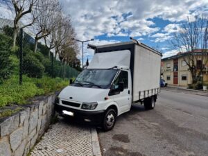 Usos e abusos no estacionamento (c/ fotos) estac abrantes 335404 4906674499897755673 n