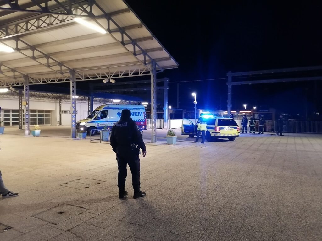 Jovem eletrocutado com gravidade na estação da CP (c/ vídeo) estacao cp comboio IMG 20230210 225742