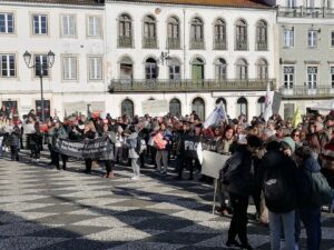 Só dois professores não fizeram greve em Tomar (c/ fotos e vídeo) manif greve profs IMG 20230201 101947