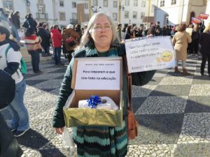 Só dois professores não fizeram greve em Tomar (c/ fotos e vídeo) manif greve profs IMG 20230201 102632