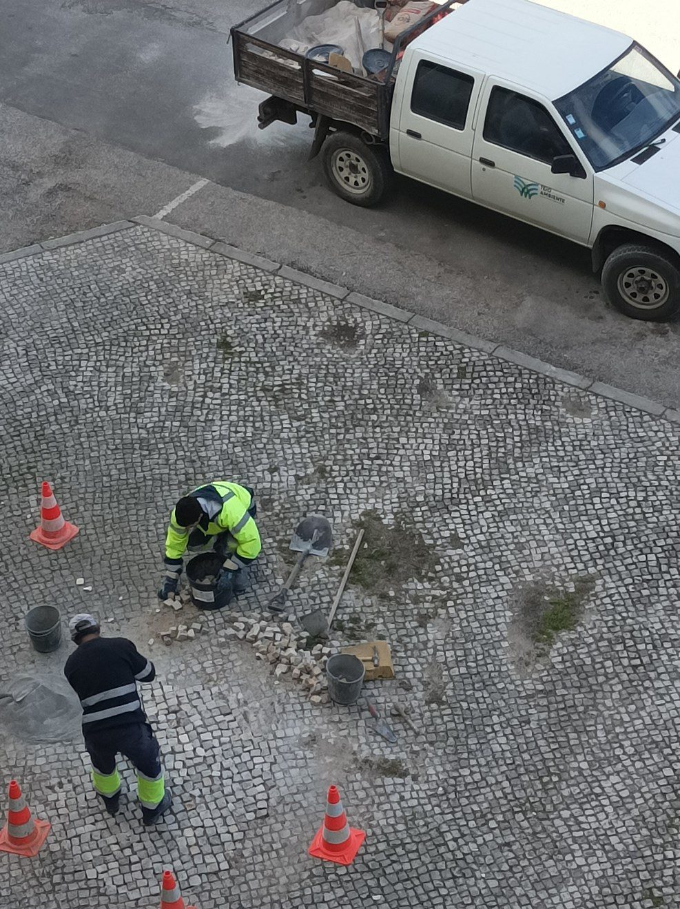 Tejo Ambiente repõe calçada que danificou tejo ambiente IMG 20230223 120338