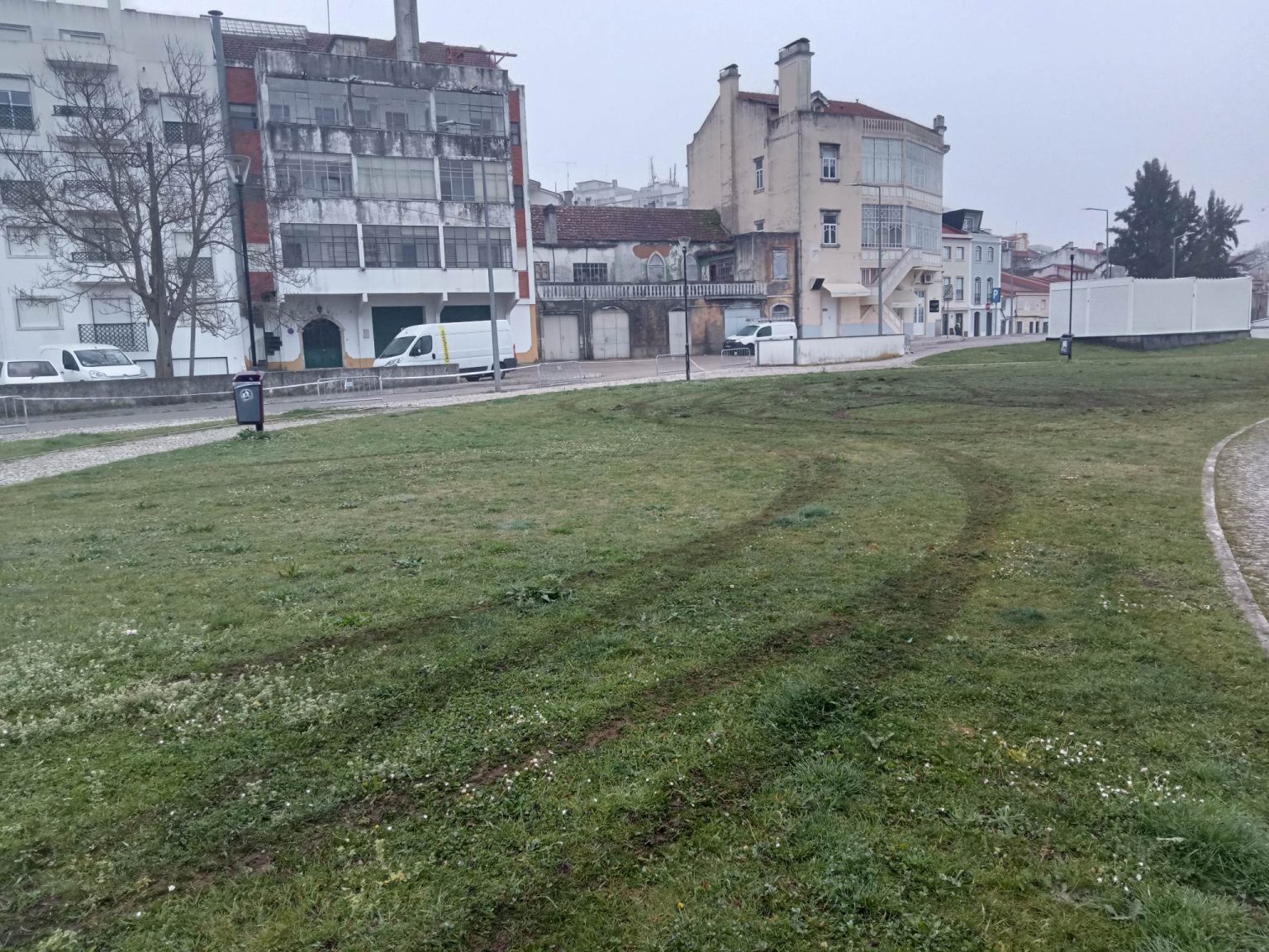Andaram a fazer piões no relvado (c/ fotos) rali pioes 204211978 3498625436696632671 n