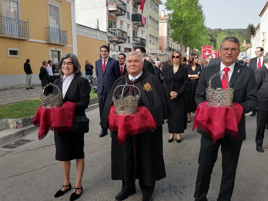 coroas pendoes tabuleiros 2023 IMG 20230409 094355