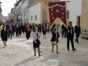 Saída de coroas sem foguetes coroas pendoes tabuleiros 2023 IMG 20230409 095827