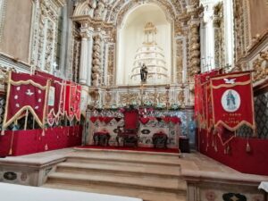 Saída de coroas sem foguetes coroas pendoes tabuleiros 2023 IMG 20230409 101316