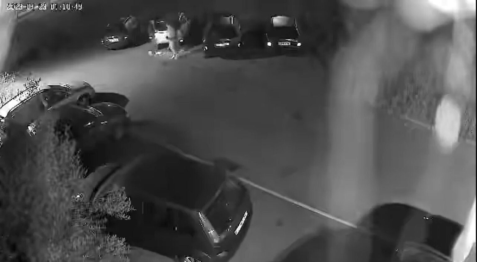 Vídeo mostra tentativa de roubo de carros no Entroncamento entronc
