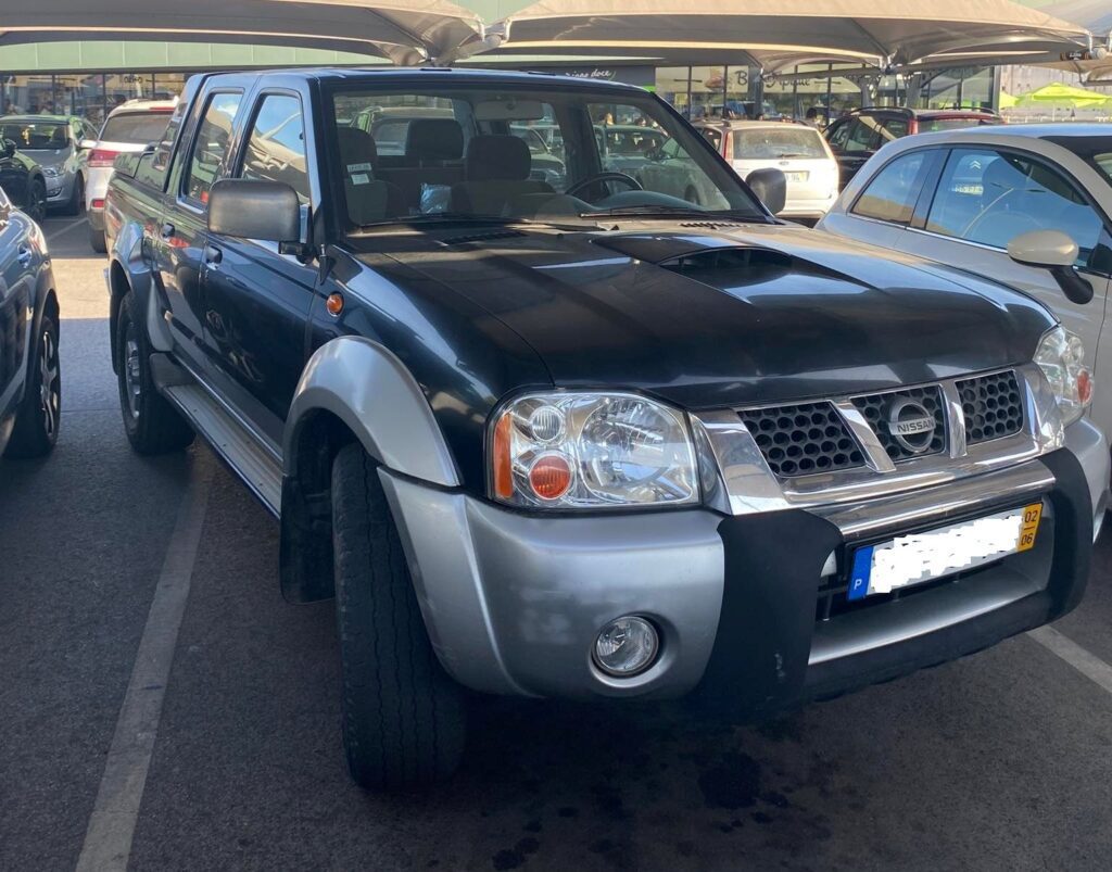 Estacionar “à patrão” (c/ fotos) estac 4583102 487985781112333035 n