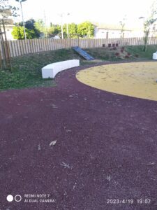 Um mês depois, novo parque infantil está ao abandono (c/ fotos) parque infantil nabancia 99881691 3786558500954898865 n