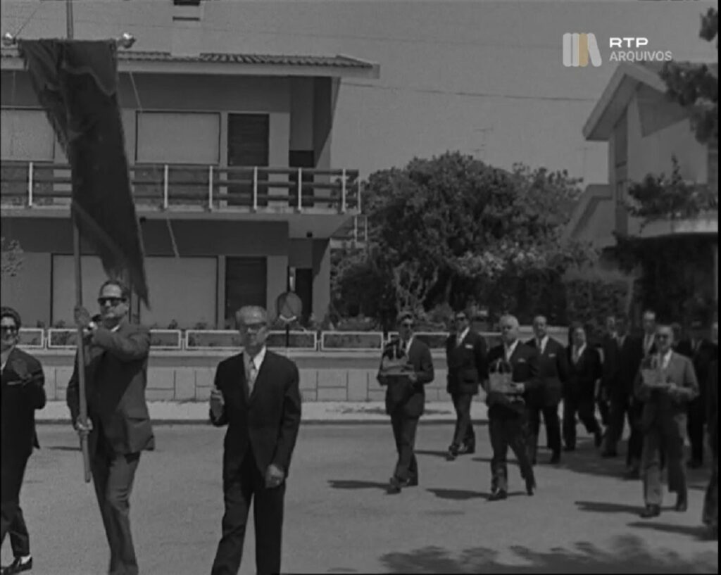 Como era a saída das Coroas e Pendões há 50 anos (c/ vídeo) saida coroas 1973