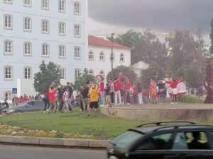 Benfiquistas festejam com euforia a conquista do título (c/ fotos e vídeos) benfica IMG 20230527 201843