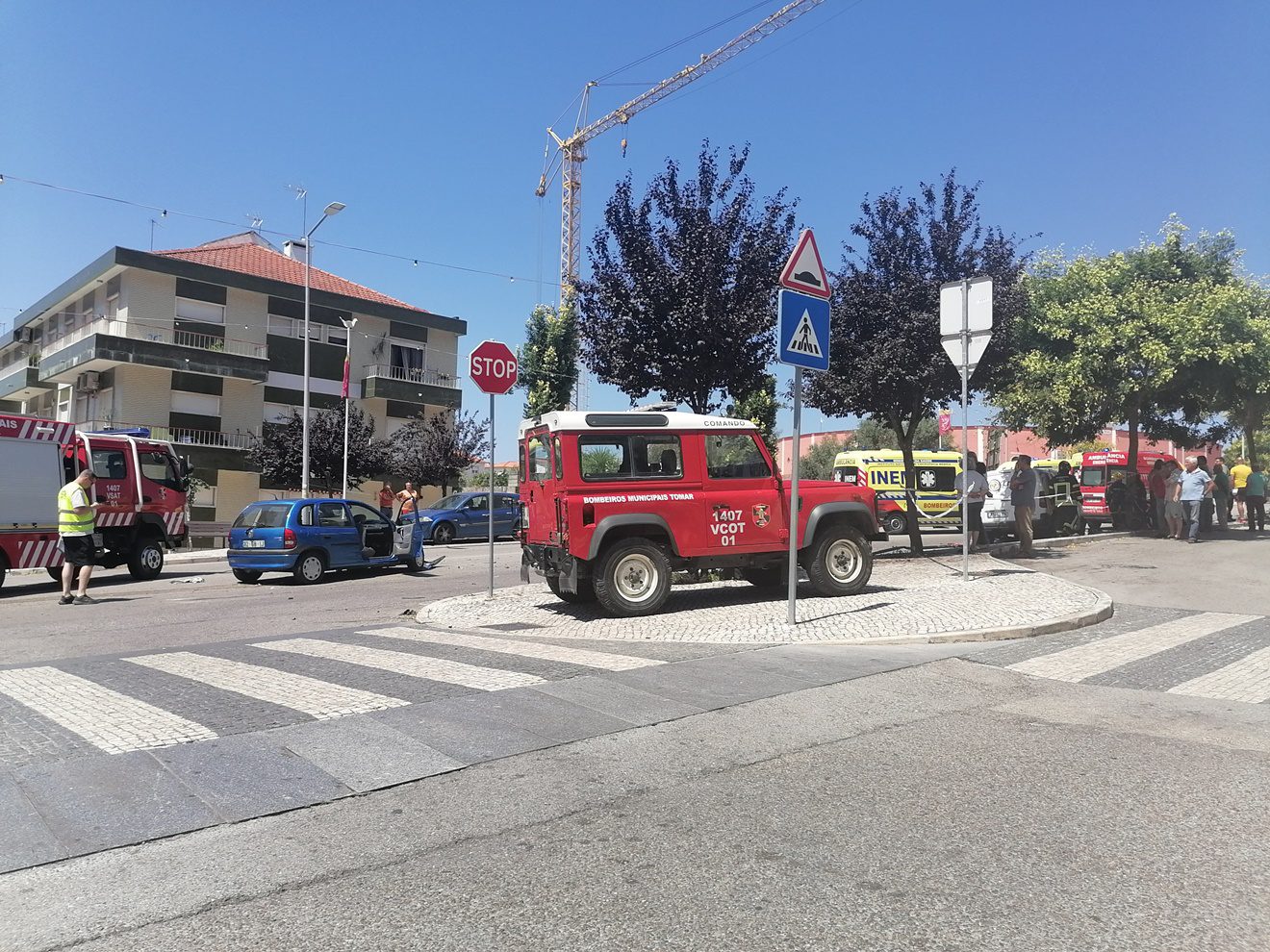 Colisão provoca quatro feridos e corta trânsito na estrada de Coimbra (c/ fotos) acidente IMG 20230719 151031
