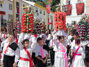 cortejo rapazes tabuleiros IMG 20230702 112414