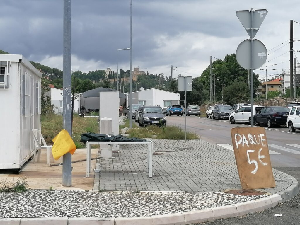 Ciganos também aproveitam a festa para fazer negócio estacionam IMG 20230708 140355