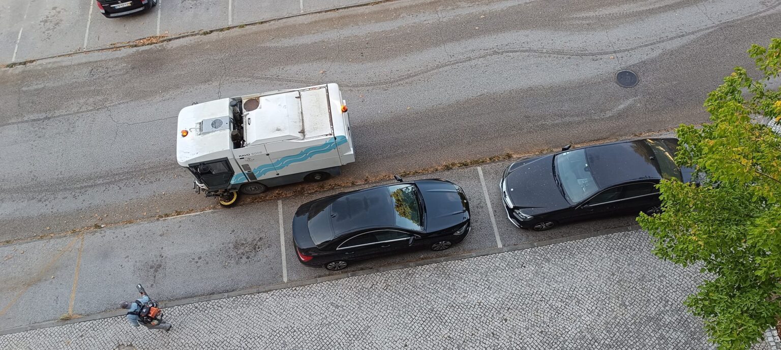 Carros ficam sujos depois de passar soprador e varredora ervas 78274068712 6148533555296640961 n