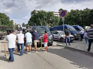 Operação policial contra a contrafação no mercado semanal de Tomar (c/ fotos e vídeo) psp mercado operacao policia IMG 20230908 102940