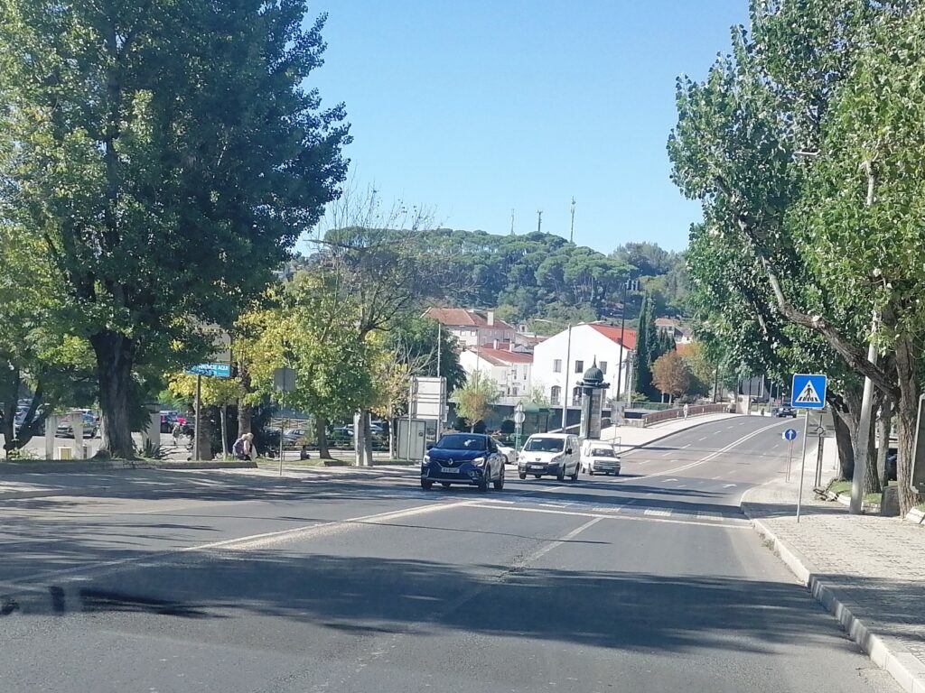 transito carros norton de matos IMG 20230928 113000