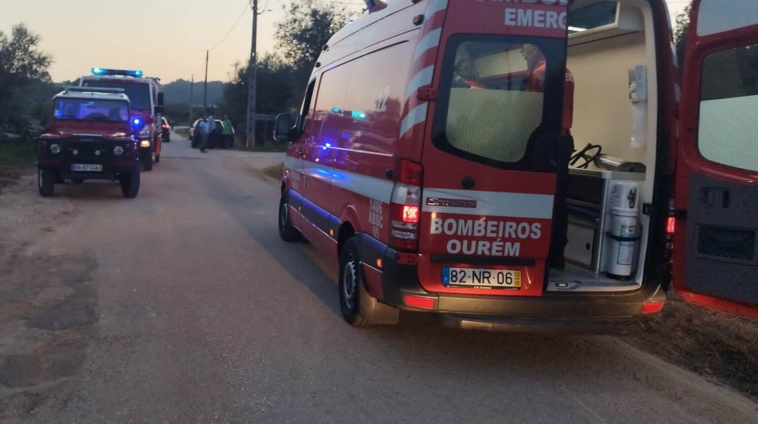 Despiste de mota provoca dois feridos acidente bombeiros 079421633140 544077116654707359 n