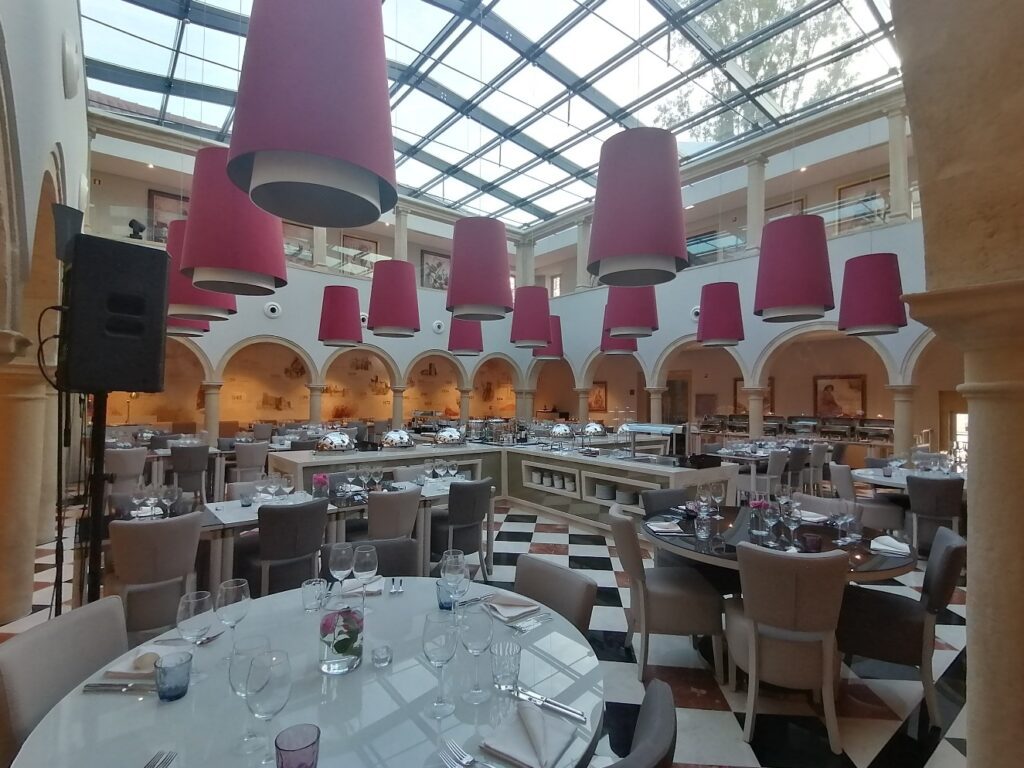 Quer começar o ano a almoçar fora? Veja aqui a lista dos restaurantes abertos vila gale IMG 20231014 182746