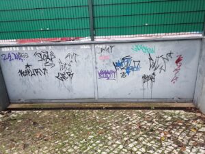 Graffitis por todo o lado em Tomar (c/ fotos) graffiti IMG 20231101 093411