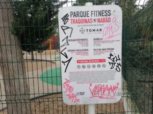 Graffitis por todo o lado em Tomar (c/ fotos) graffiti IMG 20231101 093810