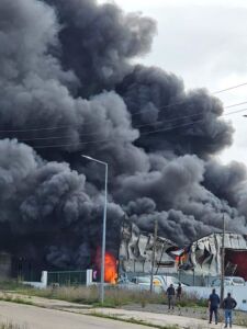 Oficina que ardeu foi construída há 6 anos e tinha 15 trabalhadores oficina incendio 575168415 345099556768109273 n