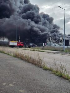 Oficina que ardeu foi construída há 6 anos e tinha 15 trabalhadores oficina incendio 75 5007326104087862669 n