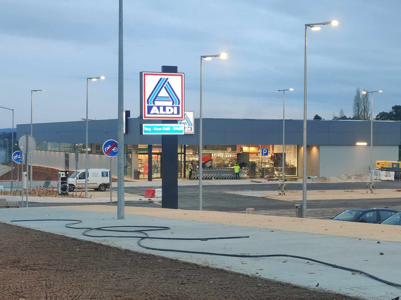 Confirmado: Aldi abre dia 14 em Tomar (c/ fotos) aldi 93801728 506106027098491491 n
