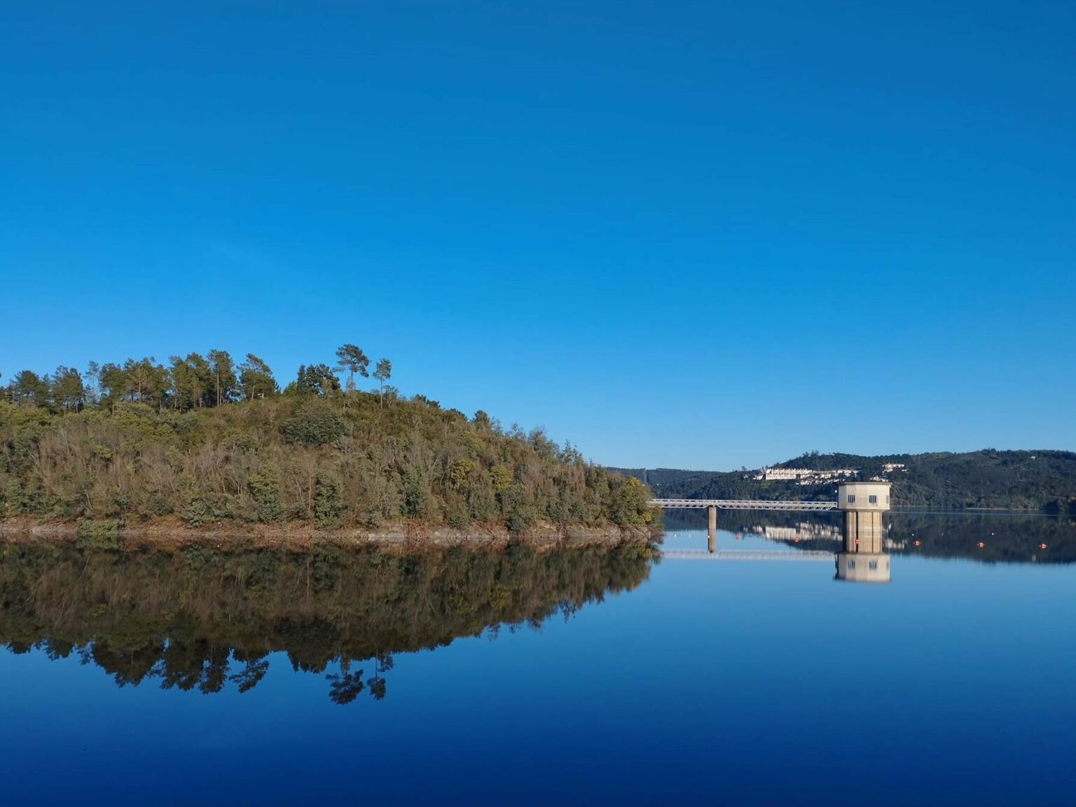Castelo do Bode: Tempestade Cláudia fez subir 3 metros o nível da água barragem bode 531156366395 6169790444153550810 n