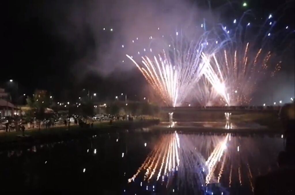 Reveja o fogo de artifício que assinalou a chegada do novo ano em Tomar fogo artificio