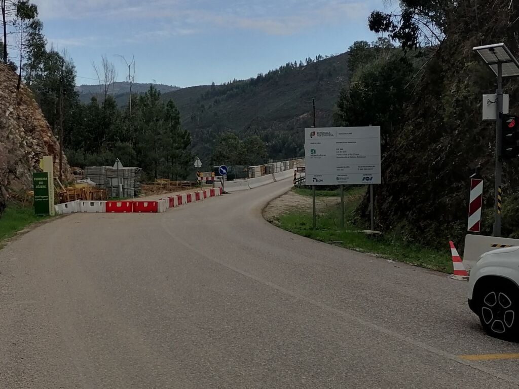 Obras na ponte sobre o rio Zêzere obrigam a condicionar trânsito ponte zezere IMG 20231225 121355