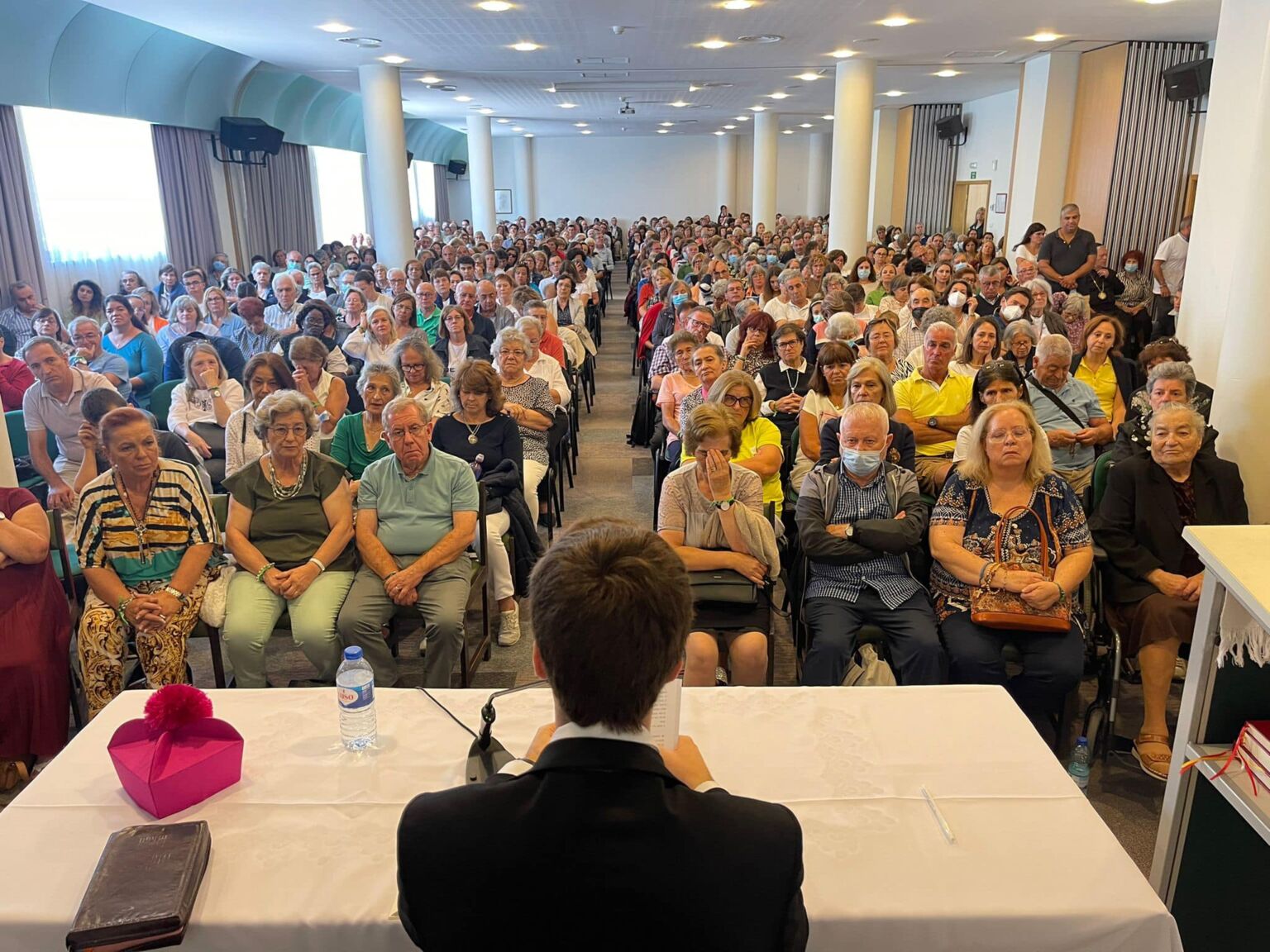 Falso seminarista organiza retiro em Fátima com falso bispo retiro fatima 294389959 7557708274291516323 n