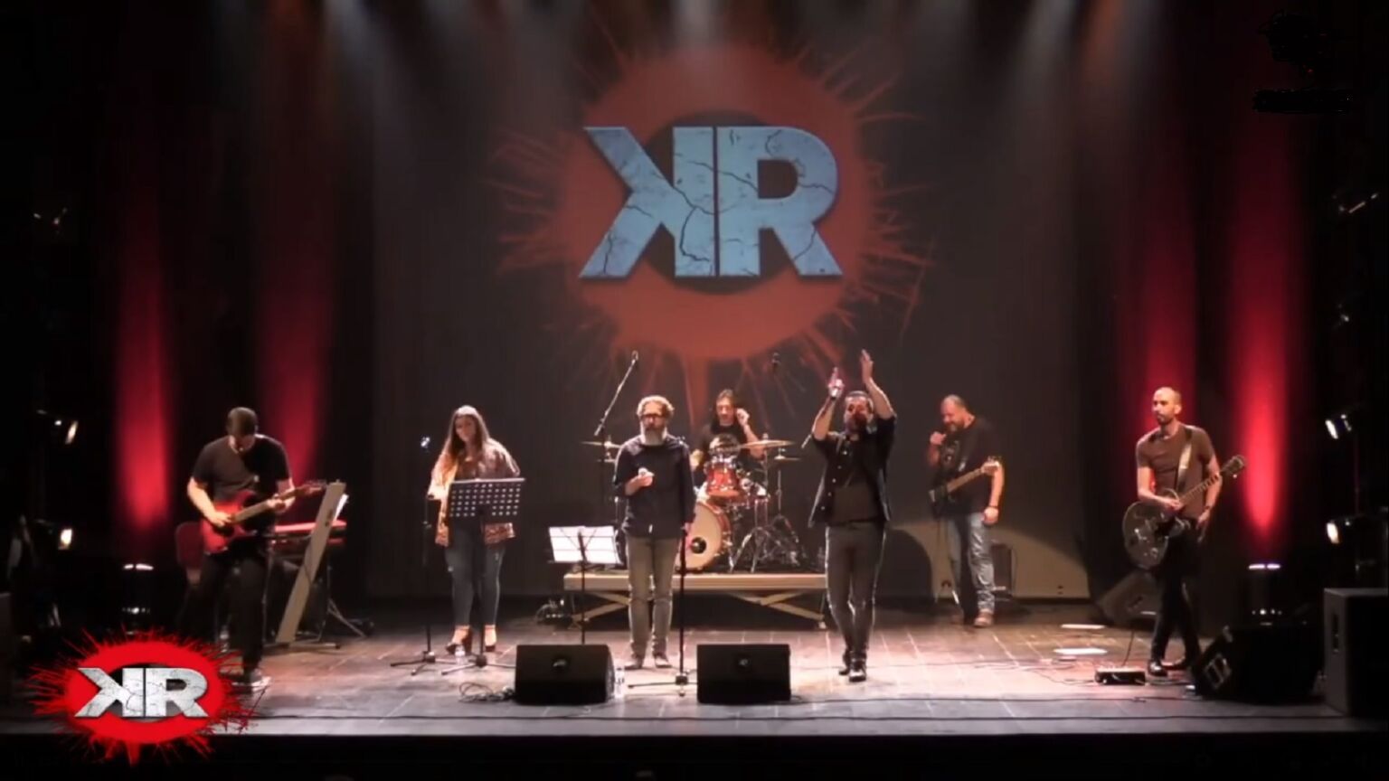 Banda Kontra Relógio atua no cineteatro Kontra Relogio