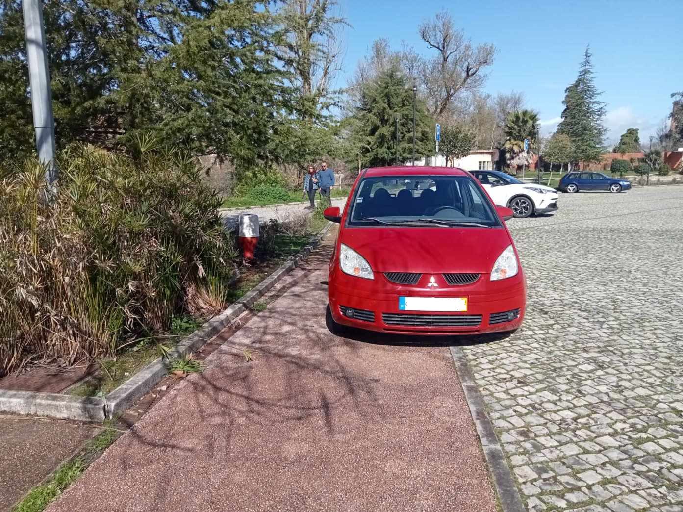 Cidadão indignado com estacionamento em zona proibida estac 796106298475 4227022604702410877 n