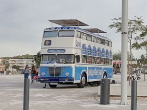 Autocarro de dois andares em Tomar para “espalhar amor, paz e café” IMG 20240410 191741