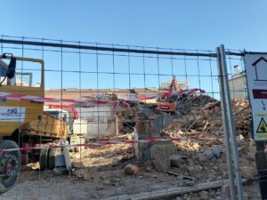 Demolições continuam na av. Combatentes da Grande Guerra demolicao IMG 20240409 184317