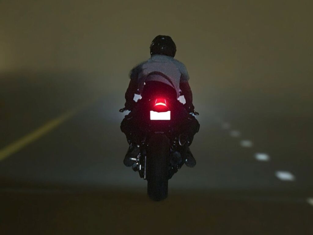 motard 776 539296117478215547 n