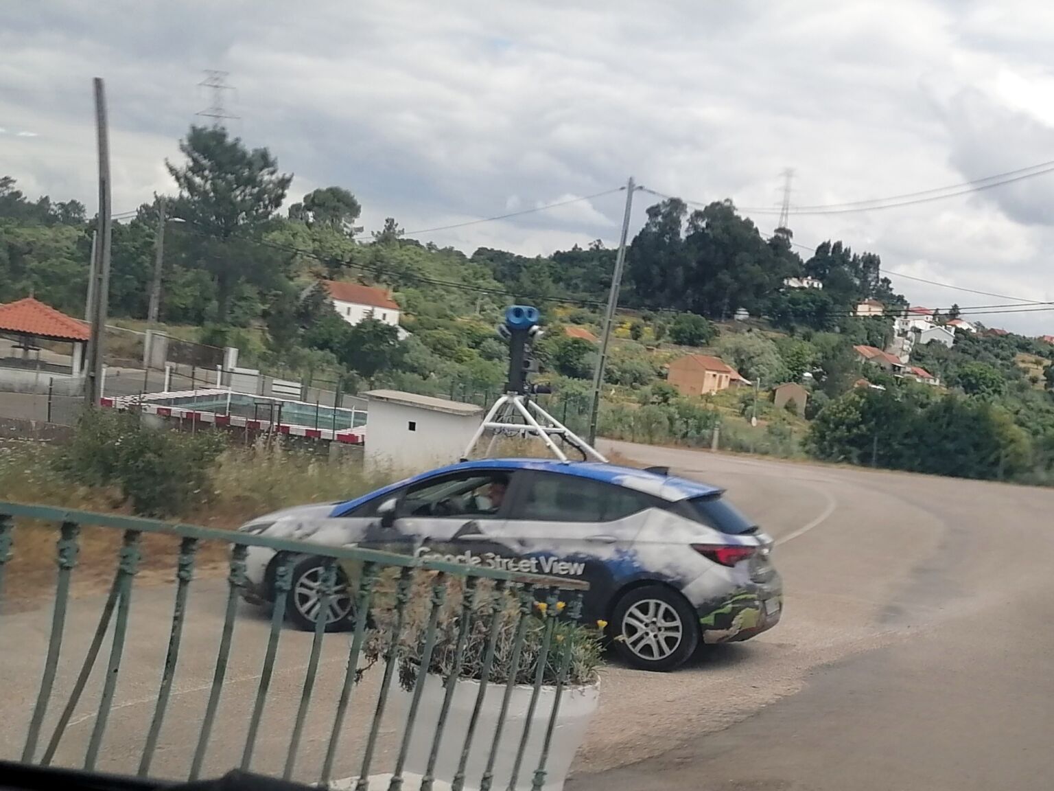 Carro da Google a recolher imagens na freguesia de Casais IMG 20240520 112504
