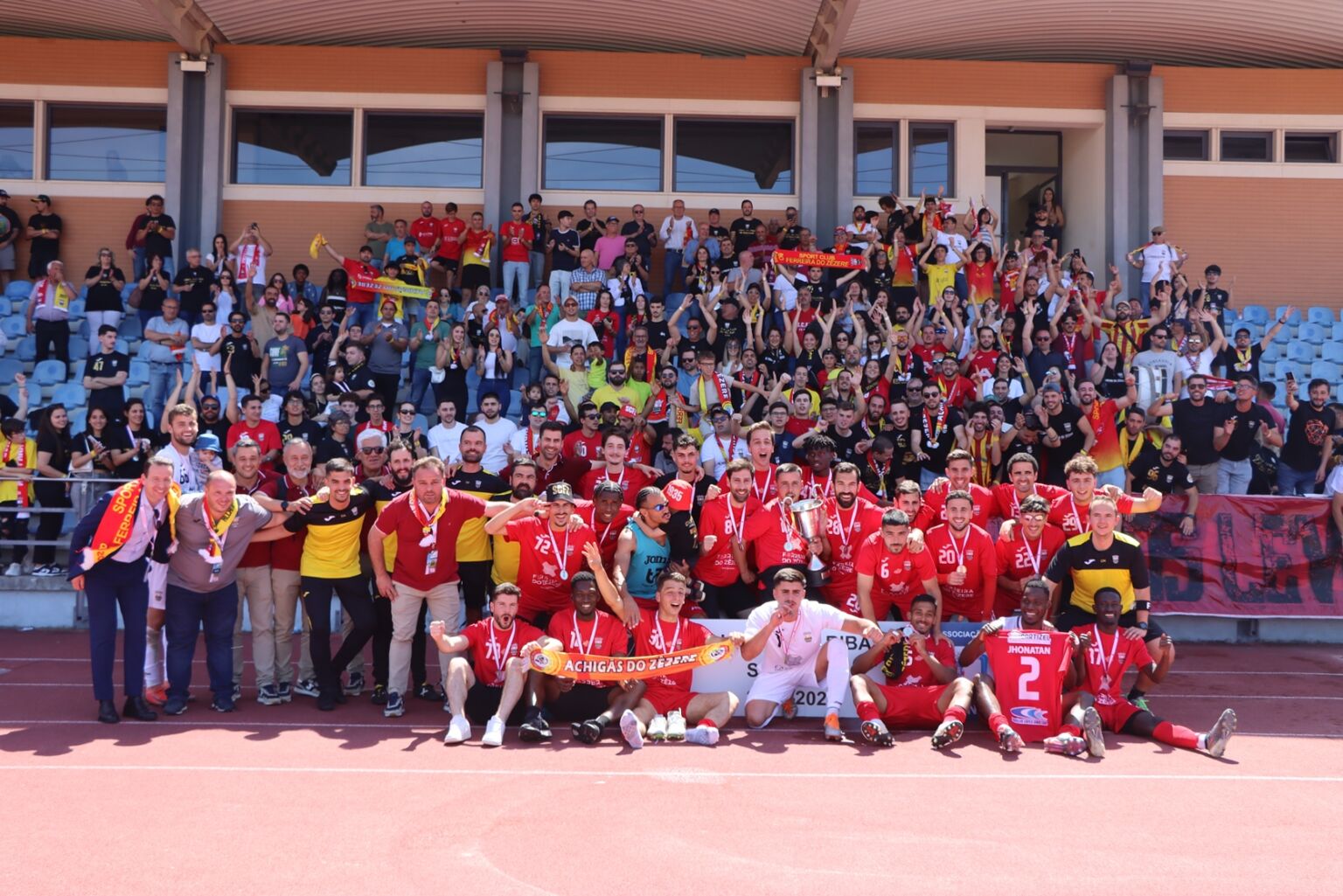 Ferreira do Zêzere festeja conquista da Taça do Ribatejo (c/ fotos e vídeos) fz clube IMG 9729