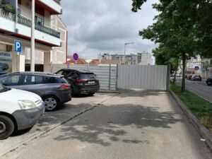 Câmara corta trânsito numa rua da cidade por causa de obra particular estrada obra IMG 20240610 163944