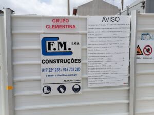 Câmara corta trânsito numa rua da cidade por causa de obra particular estrada obra IMG 20240610 164050