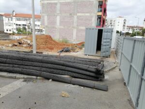 Câmara corta trânsito numa rua da cidade por causa de obra particular estrada obra IMG 20240610 164218