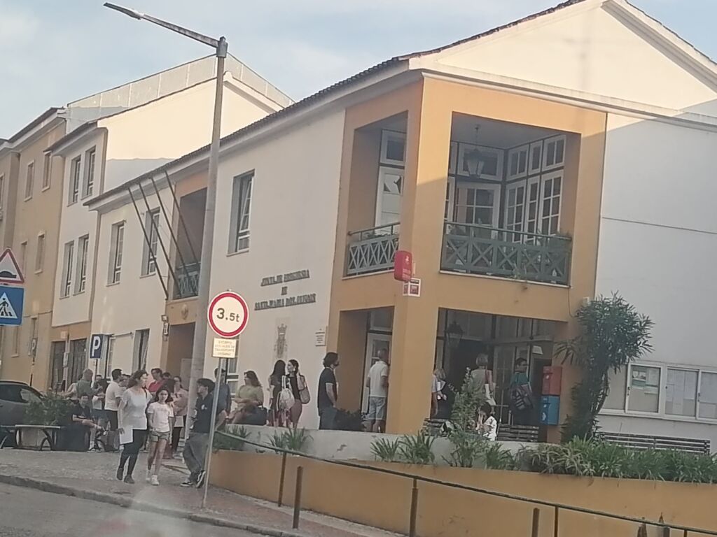 Junt'anima: filas para inscrições nos campos de férias junta IMG 20240604 200749