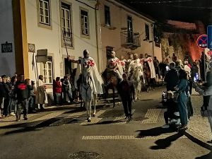 Cortejo noturno da festa Templária em imagens festa templaria cortejo IMG 20240713 222354