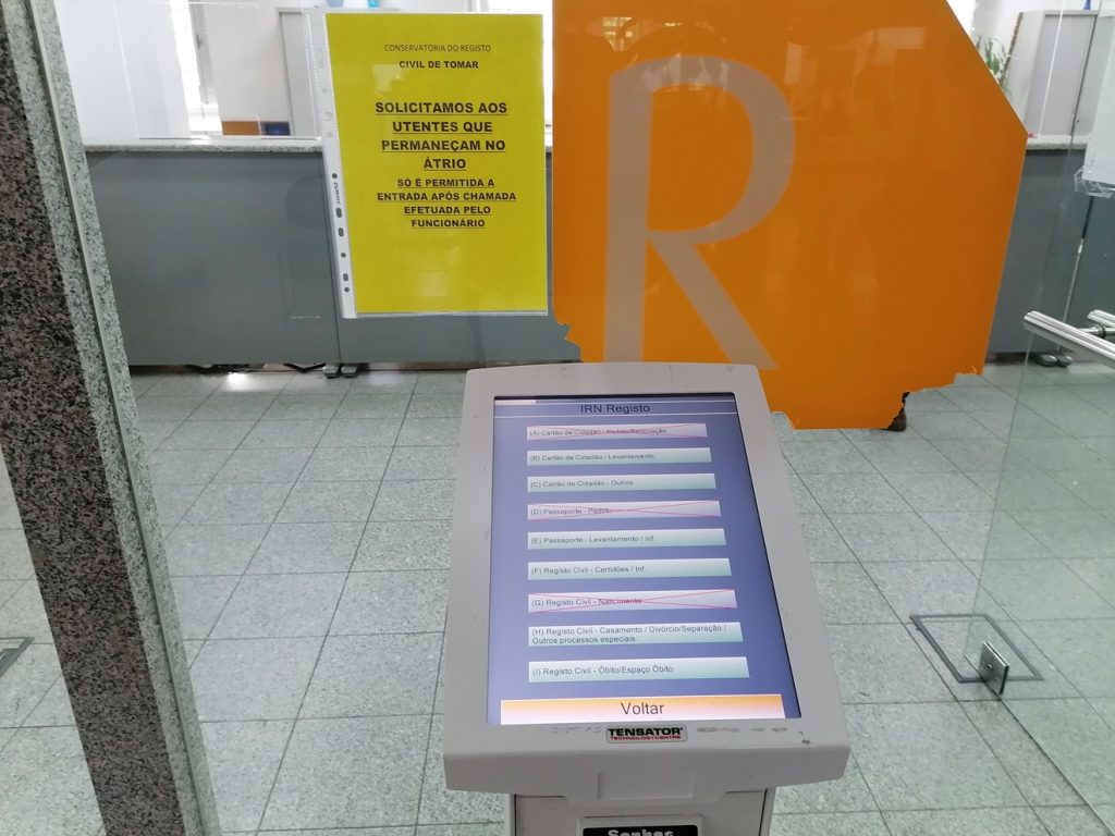 Tratar do cartão do cidadão ou do passaporte é impossível no Registo Civil de Tomar registo civil IMG 20240730 120902