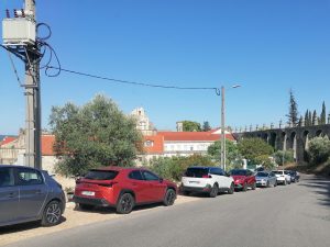 Caos no estacionamento à volta do Convento de Cristo IMG 20240806 172038