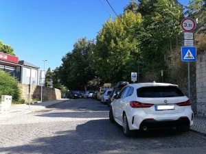Caos no estacionamento à volta do Convento de Cristo IMG 20240806 172208