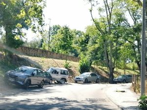 Caos no estacionamento à volta do Convento de Cristo IMG 20240808 161844