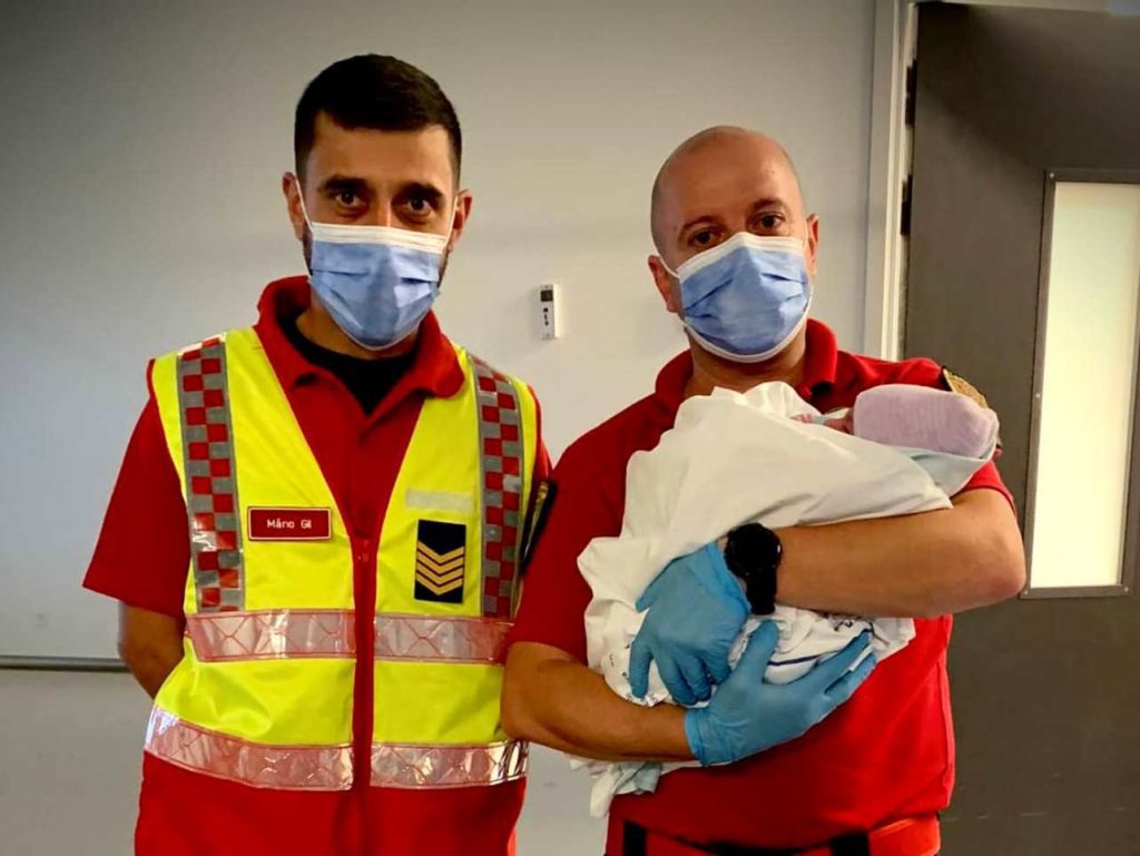 Bebé nasce na ambulância em Benavente bebe 62464489 7184001110798525116 n