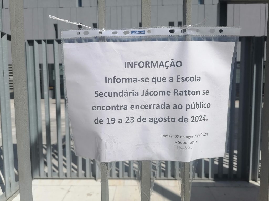 Escola Jácome Ratton encerrada ao público escola esjr IMG 20240819 161621